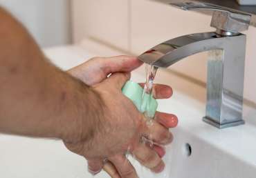 When to Wash Your Hands in First Aid